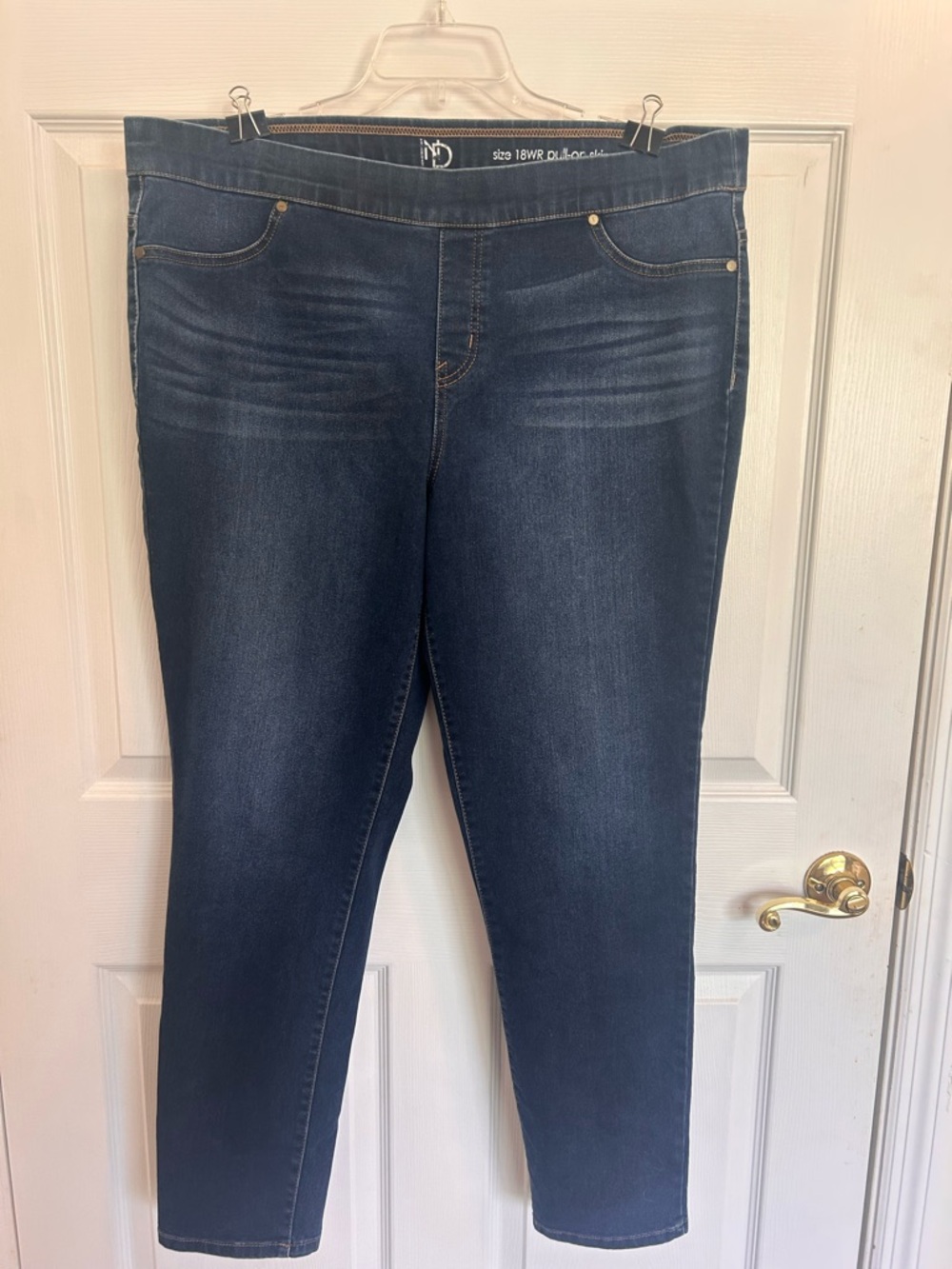 New Directions Women's Plus Curvy Pull-on Dark Skinny Jeans